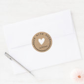 Op maat gemaakt met liefde wit hart kraft papier ronde sticker (Envelop)