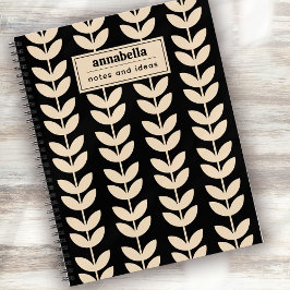 Op maat gemaakt zwart retro bladpatroonmonogram notitieboek