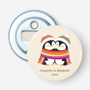 Op maat gemaakte gezellige lesbische pinguïns Kers Button Flesopener