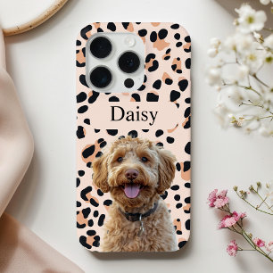 Op maat gemaakte luipaardprint-hondsfoto met naam iPhone 15 pro case