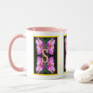 Op maat gemaakte monogram initiaal naam Roze Cosmo Mok