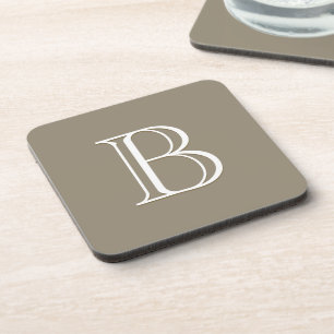 Op maat gemaakte monogramletter initiaal bruine mo bier onderzetter