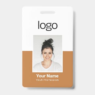 Op maat gemaakte naamplaatjes voor werknemers met  badge