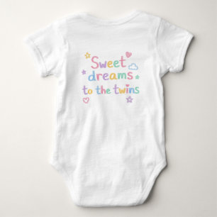 Op maat gemaakte pinguïnfamilie bijpassend babybod romper