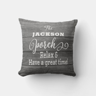 Op maat gemaakte rustieke porch familie monogram k kussen