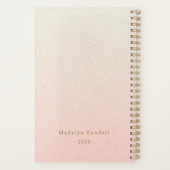 Op maat gemaakte typografie met roze en goud in ve planner (Achterkant)