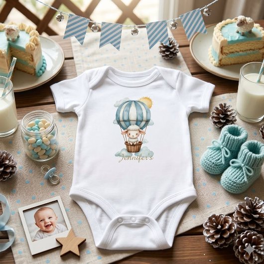 Op maat gemaakte watercolor schaap in hete luchtba romper