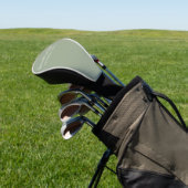 Op maat sagegroen effen golfheadcover (Insitu)