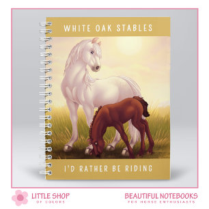 Op maat te maken wit paard met veulen notitieboek