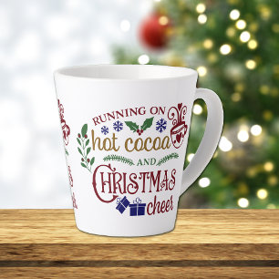 Op warme cacao en kerstmis latte mok