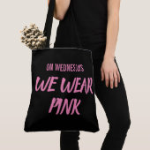 Op woensdag Draag we Roze Tote Bag (Dichtbij)