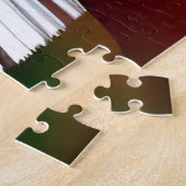 Op zoek naar een bos van hoge bomen met rood legpuzzel (Zijkant)