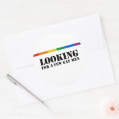 Op zoek naar een paar gay mannen ronde sticker (Envelop)