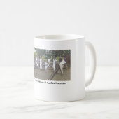 "Op zondag om 12.00 uur" Koffiemok (Voorkant rechts)