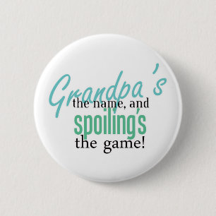 Opa's de Naam, en Spoiling's G Ronde Button 5,7 Cm