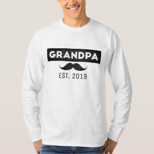 Opa est. Elk jaar aangepast - grote Vaderdag T-shirt