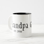  Opa gevestigd jaar Tweekleurige Koffiemok (Voorkant links)