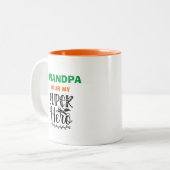Opa, je superheld tweekleurige koffiemok (Voorkant links)