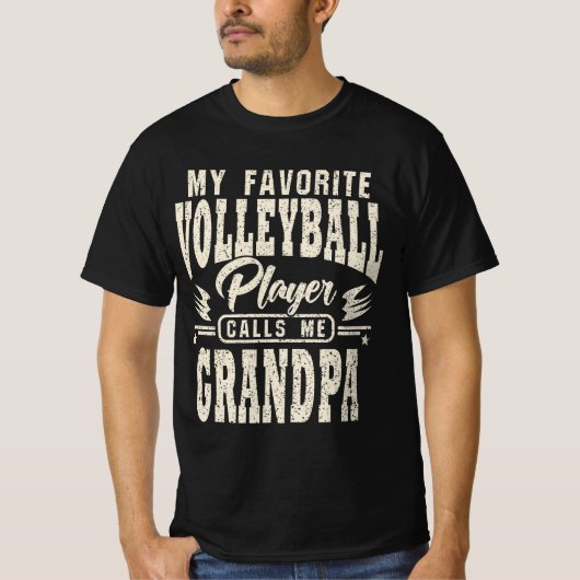 Opa Mijn favoriete volleybalspeler belt me T-shirt (Voorkant)