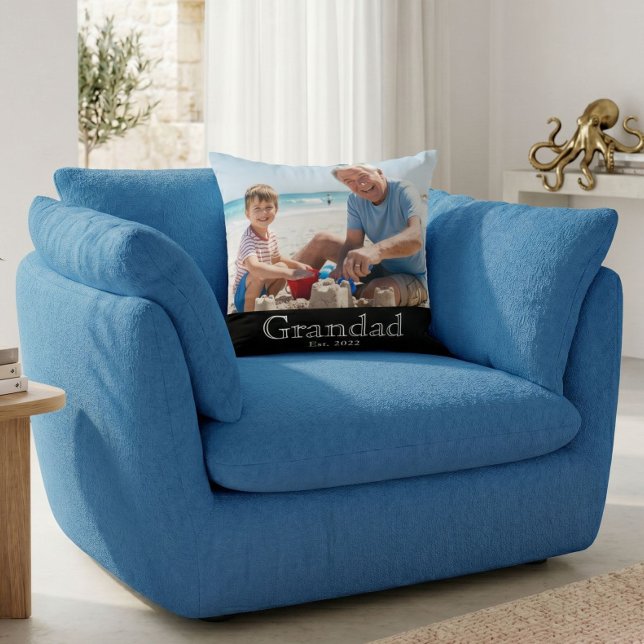 Opa Opgericht Wit Krachtig Minimaal Tekst Foto Kussen (Creator heeft geüpload)