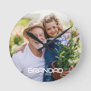 Opa Oprichtte Zwart Wit Krachtig Foto Ronde Klok