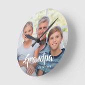Opa Richtte Modern Wit Script Foto Op Ronde Klok (Hoek)