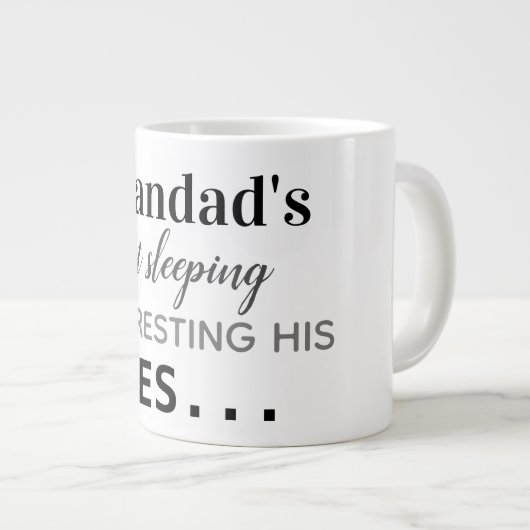 Opa slaapt niet... grote koffiekop (Voorkant rechts)