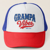 Opa Vibes Rood Blauw Retro Tekst Design Trucker Pet (Voorkant)