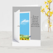 Open deur met zonnebloem en botervliegen kaart (Gele Bloem)