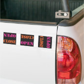 OPEN DICHT OP ZWART. BUMPERSTICKER (Op Truck)