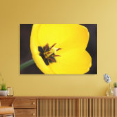 Open gele tulp in gewikkeld canvas afdruk (Insitu (Woonkamer))