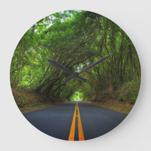 open klok voor natuur op de weg