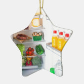 Open koelkast gevuld met eten keramisch ornament (Links)