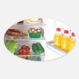 Open koelkast gevuld met voedsel ovale sticker