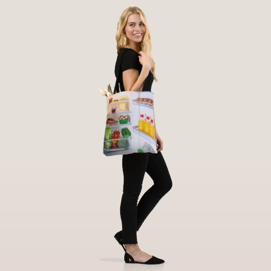 Open koelkast gevuld met voedsel tote bag (Op model)