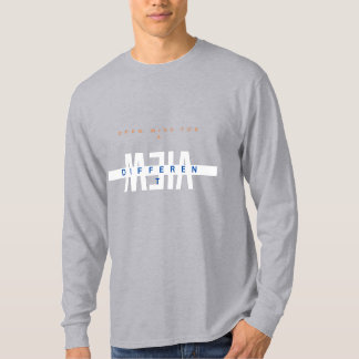 Open mind voor verschillende t-shirt