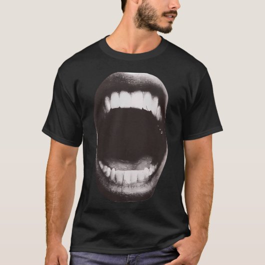 open mond t-shirt (Voorkant)
