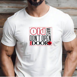 Open nieuw deurcitaat zwarte rode letter t-shirt
