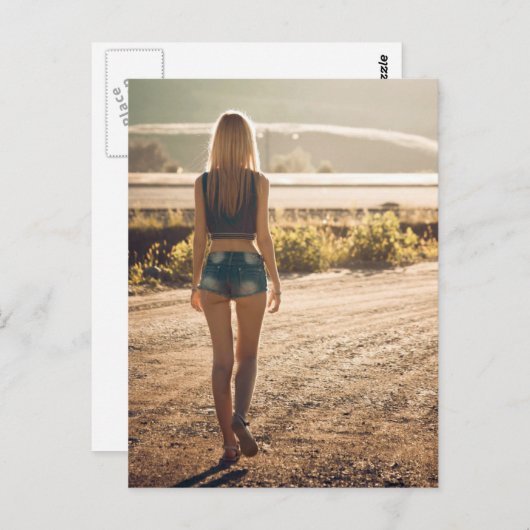 Open Road - Tiny Short Shorts babe Foto Briefkaart (Voorkant / Achterkant)