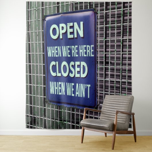 Open Sign Funny, Closed Sign Funny Wandkleed (In situ)