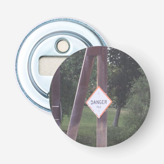 Open voor gevarenflesje button flesopener (Voorkant)