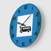 Openbaar vervoer bushalte teken stedelijk vervoer grote klok (Hoek)