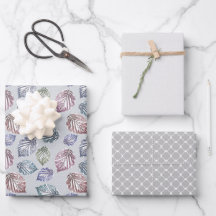 Opengewerkte bladeren op een lichtgrijze achtergro