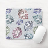 Opengewerkte bladeren op een lichtgrijze achtergro muismat (Met muis)