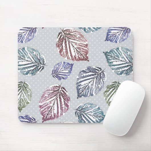 Opengewerkte bladeren op een lichtgrijze achtergro muismat (Met muis)