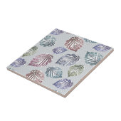 Opengewerkte bladeren op een lichtgrijze achtergro tegeltje (Zijkant)