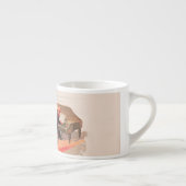 Opera and Expresso - Anthropomorphic Singing Pig Espresso Kop (Rechts)