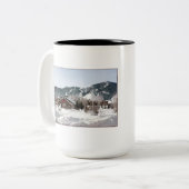 Opera House met sneeuwsculpturen Tweekleurige Koffiemok (Voorkant links)