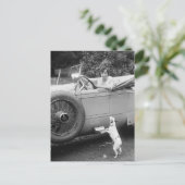 Opera Singer met haar Dog, jaren 20 Briefkaart (Staand voorkant)