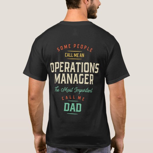 Operations Manager en papa T-shirt (Achterkant)